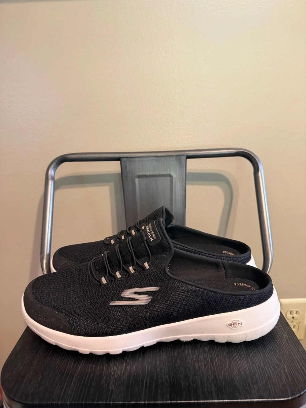 Skechers GOwalk Goga Mat Mule Sneakers Black Women's 10